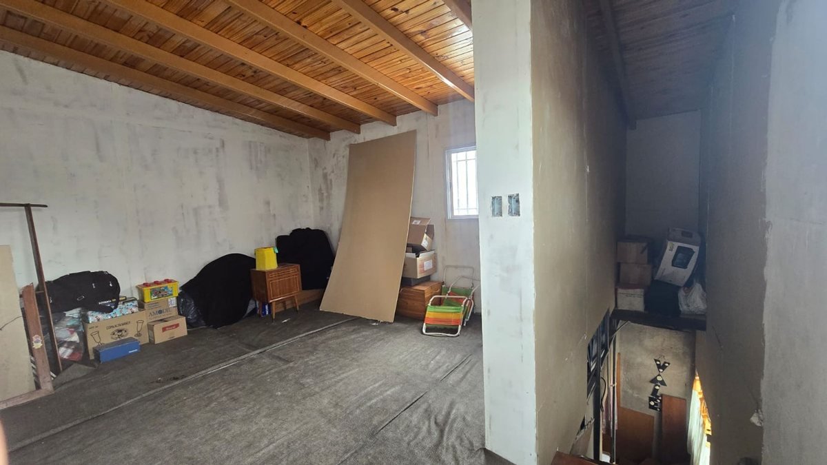 16215d98-ead7-43d9-9c96-695640e056c0-1