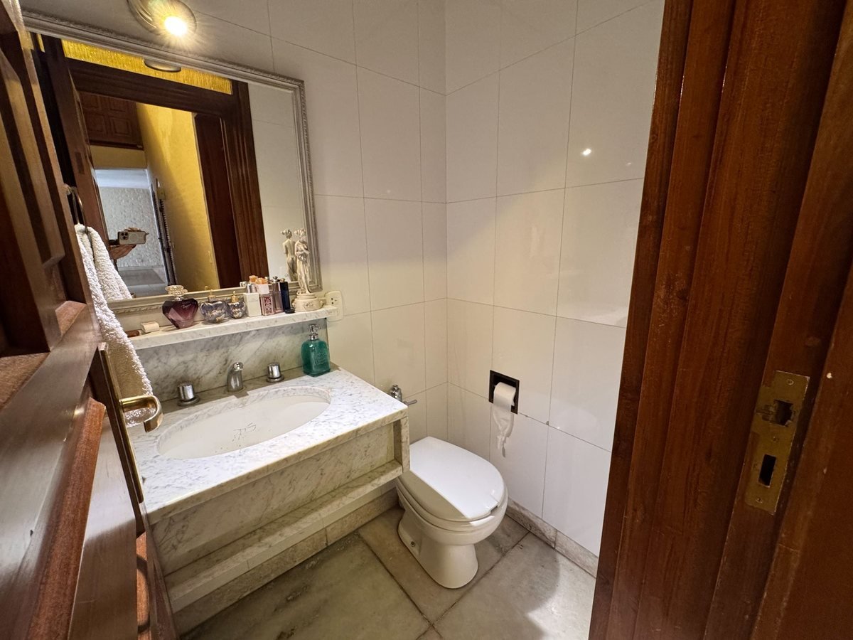 365a6126-e3d2-4d59-b9c7-3990667d23e1-1