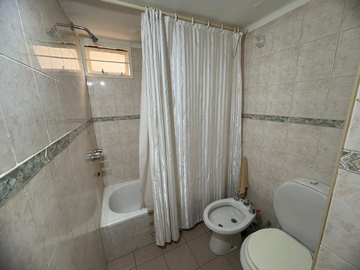 3ba71fae-6ade-4241-8a6d-b654086c2e22-1