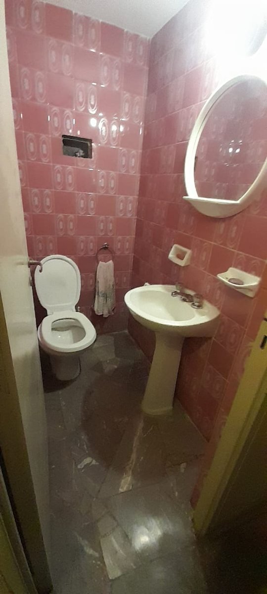 4e4a8934-bd75-4931-87a8-65c2de38919c-1