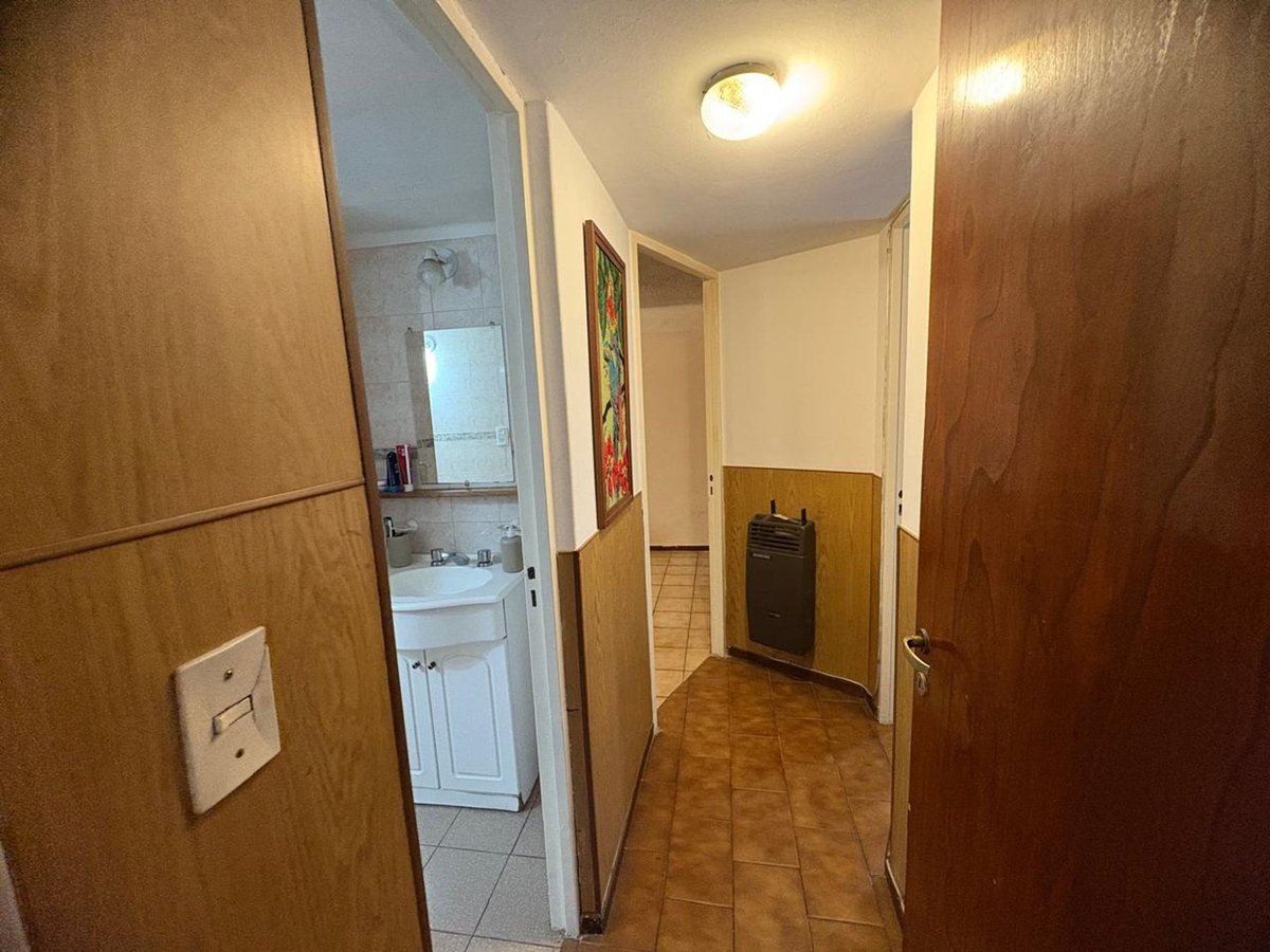 55e9d164-820b-4d8b-b64c-3a0e9927de05-1