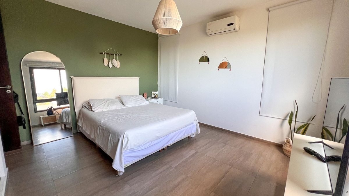 5b66afde-5f41-4d9f-a1eb-a894240d600f-1