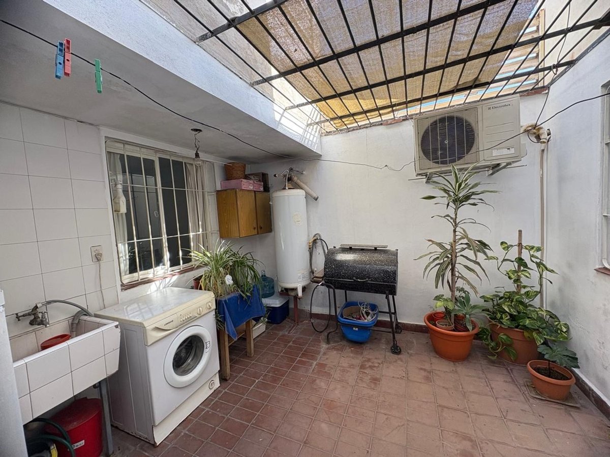 676d1e6a-1675-4fcb-badf-e85585b4228e-1