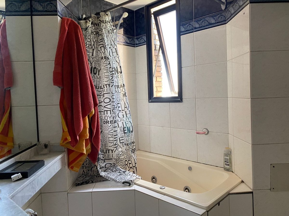 a950aabc-d127-46c6-bb0d-b79a5740cd34-2