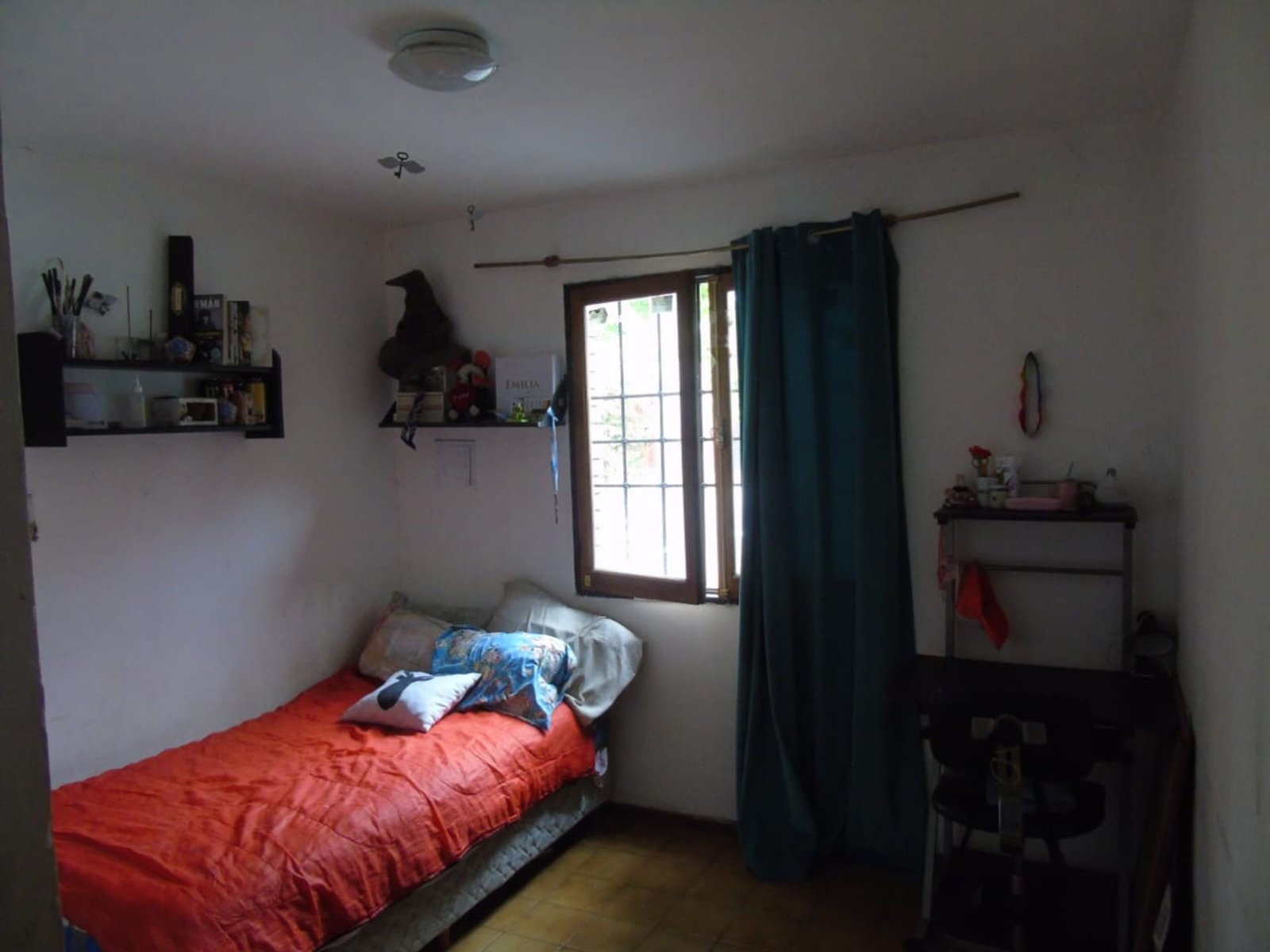 b6487706-22a0-4c91-9cd2-50bee73945cb-1