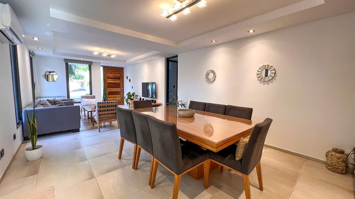 d651b869-b045-408e-bf8b-bf09f445797c-1